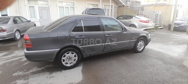 Mercedes C 220 1995, 225,000 km - 2.2 л - Bakı
