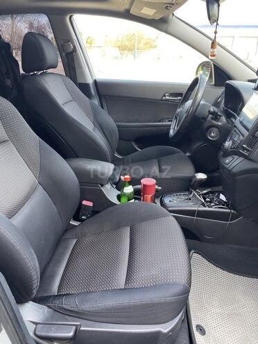Hyundai i30 2008, 180,000 km - 1.6 l - Qazax