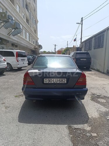 Mercedes C 250 d 1995, 288,562 km - 2.5 l - Bakı