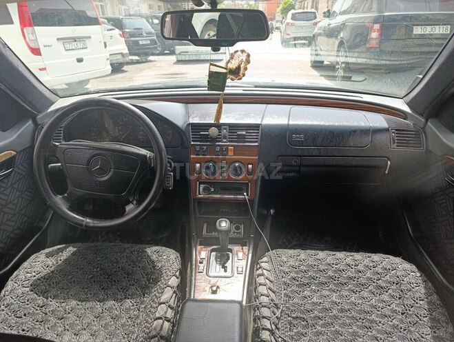 Mercedes C 250 d 1995, 288,562 km - 2.5 l - Bakı