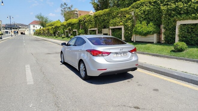 Hyundai Avante 2014, 194,000 km - 1.6 l - Bakı