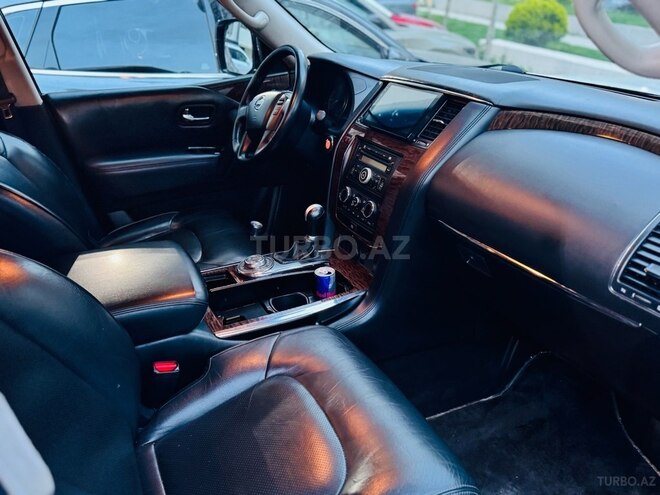 Nissan Patrol 2011, 179,000 km - 5.6 l - Bakı