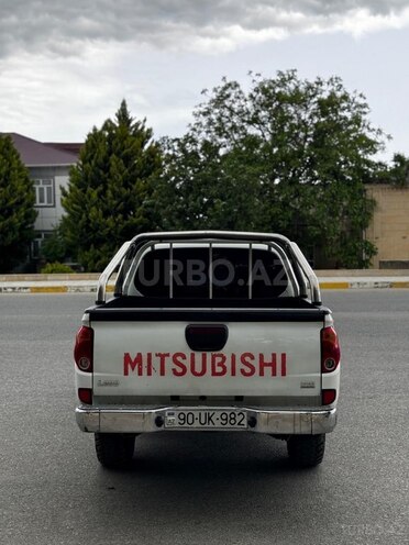 Mitsubishi L200 2014, 350,000 km - 2.5 l - Bakı