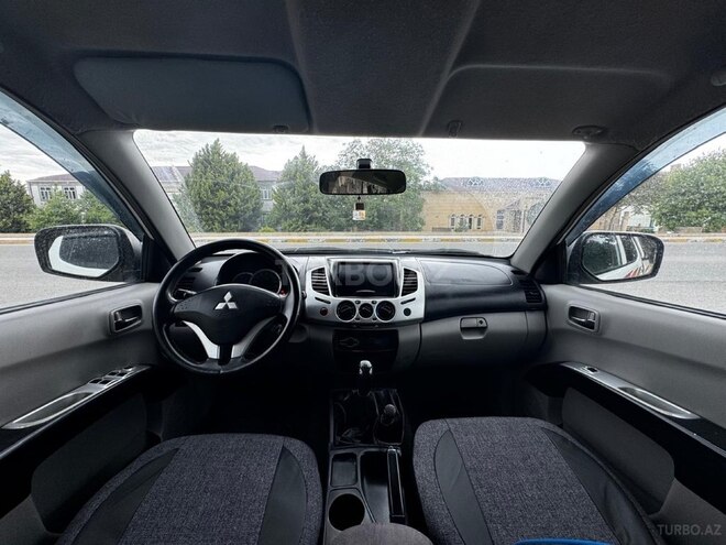 Mitsubishi L200 2014, 350,000 km - 2.5 l - Bakı