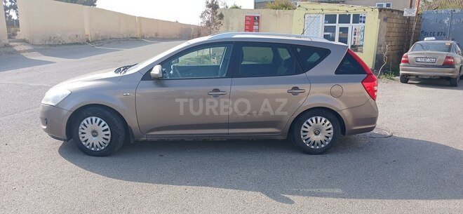 Kia Ceed 2008, 420,000 km - 1.6 л - Sumqayıt