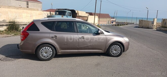Kia Ceed 2008, 420,000 km - 1.6 л - Sumqayıt