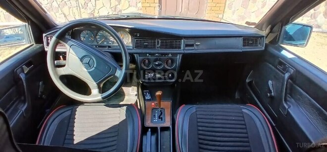 Mercedes 190 1992, 250,000 km - 2.0 л - Beyləqan