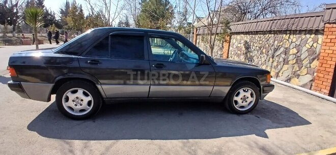 Mercedes 190 1992, 250,000 km - 2.0 л - Beyləqan