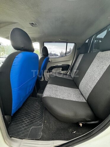 Mitsubishi L200 2014, 350,000 km - 2.5 l - Bakı