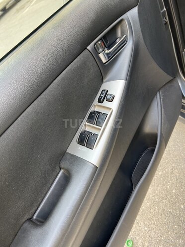 Toyota Corolla 2006, 176,345 km - 1.4 l - Bakı