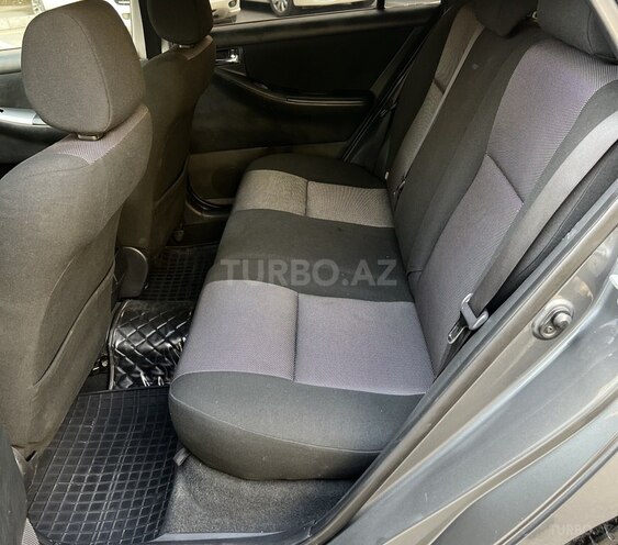 Toyota Corolla 2006, 176,345 km - 1.4 l - Bakı