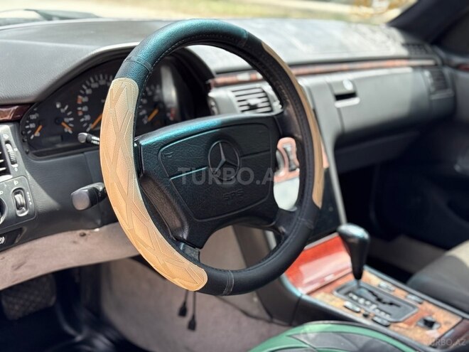 Mercedes E 230 1996, 250,000 km - 2.3 l - Sumqayıt