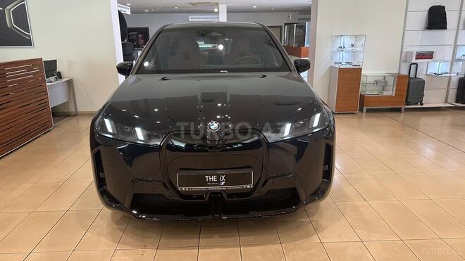 BMW iX-1