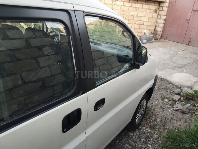Hyundai H-1 2004, 20,000 km - 2.5 l - Bakı