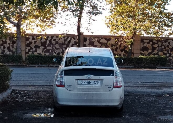 Toyota Prius 2009, 667,878 km - 1.5 l - Mingəçevir