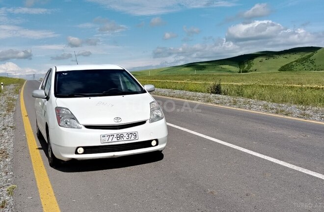 Toyota Prius 2009, 667,878 km - 1.5 l - Mingəçevir