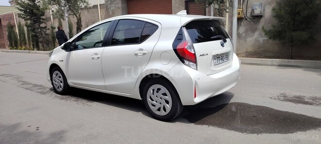 Toyota Aqua 2018, 160,000 km - 1.5 l - Bakı