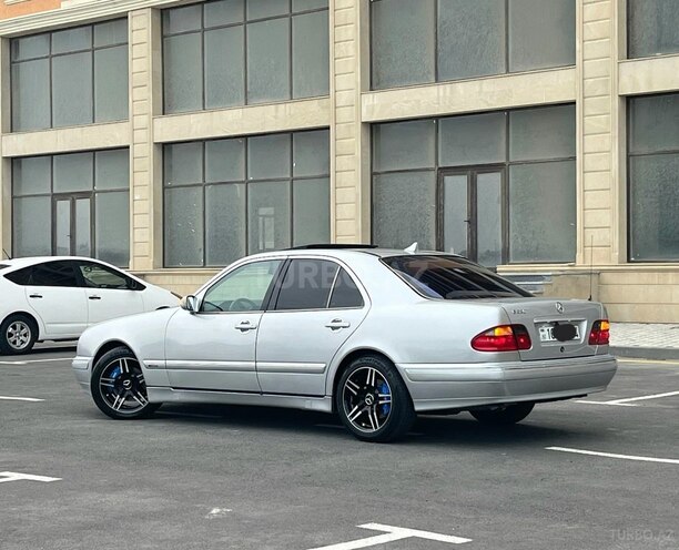 Mercedes E 320 2000, 321,211 km - 3.2 l - Sumqayıt