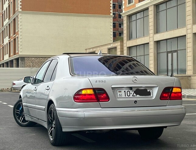 Mercedes E 320 2000, 321,211 km - 3.2 l - Sumqayıt
