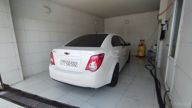Chevrolet Aveo-5