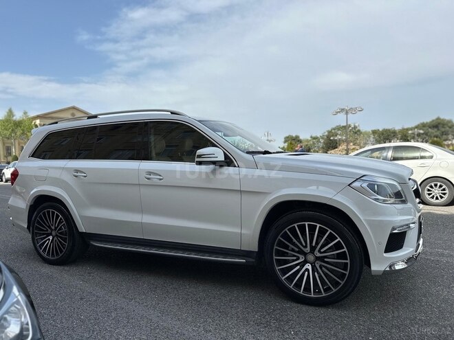 Mercedes GL 450 4MATIC-7