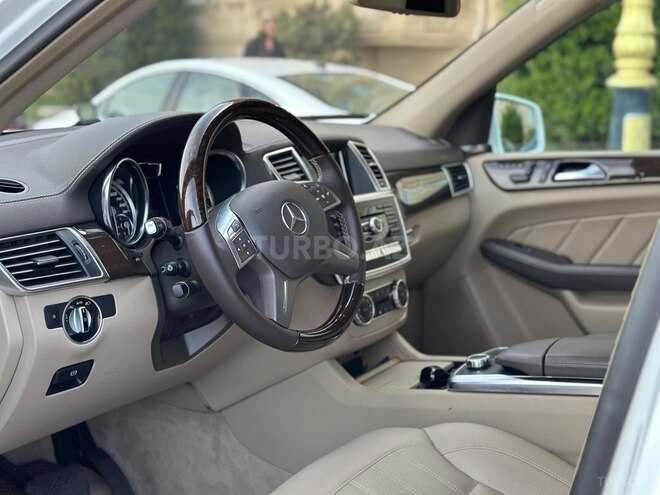 Mercedes GL 450 4MATIC-10
