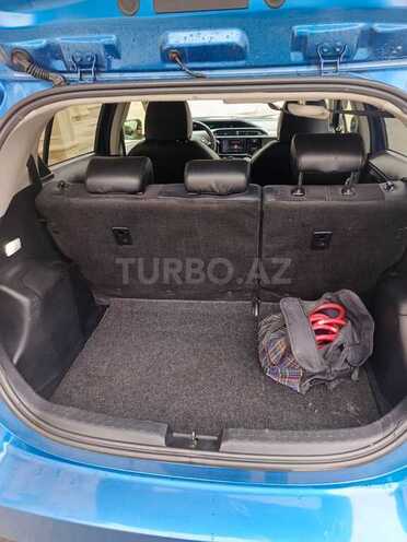 Toyota Prius C 2014, 96,000 km - 1.5 л - Bakı