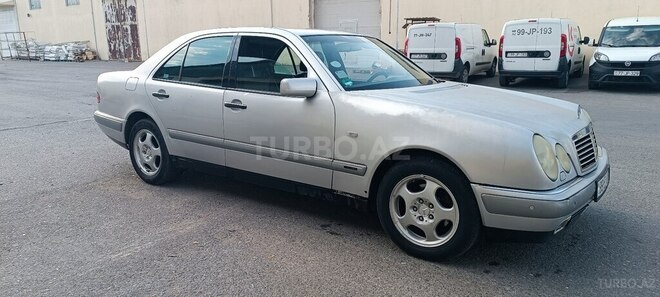 Mercedes E 280 1998, 300,000 km - 2.8 l - Bakı