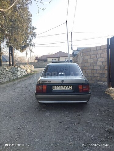 Opel Vectra 1993, 296,464 km - 2.0 л - Qax