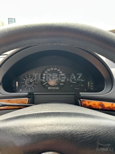 Mercedes E 220 d 2008, 291,400 km - 2.2 l - Bakı