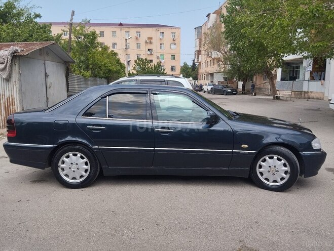 Mercedes C 220 d 1999, 330,000 km - 2.2 l - Sumqayıt