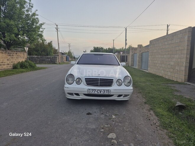 Mercedes E 270 2001, 300,000 km - 2.7 л - Balakən