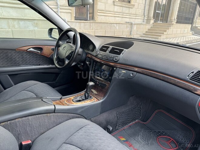Mercedes E 220 d 2002, 299,876 km - 2.2 l - Bakı
