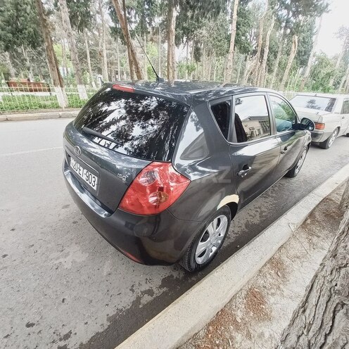 Kia Ceed 2009, 170,000 km - 1.4 л - Şirvan
