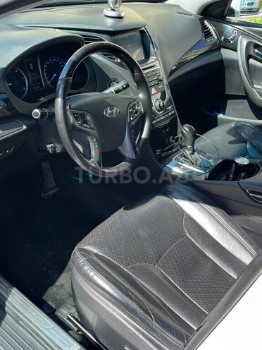 Hyundai Grandeur 2014, 235,000 km - 2.2 л - Bakı
