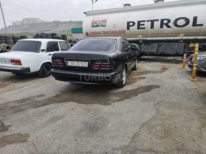 Mercedes E 220 d 2001, 365,000 km - 2.2 l - Bakı