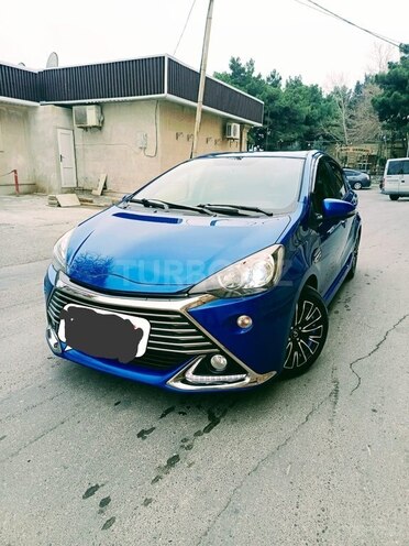Toyota Prius C 2014, 96,000 km - 1.5 л - Bakı
