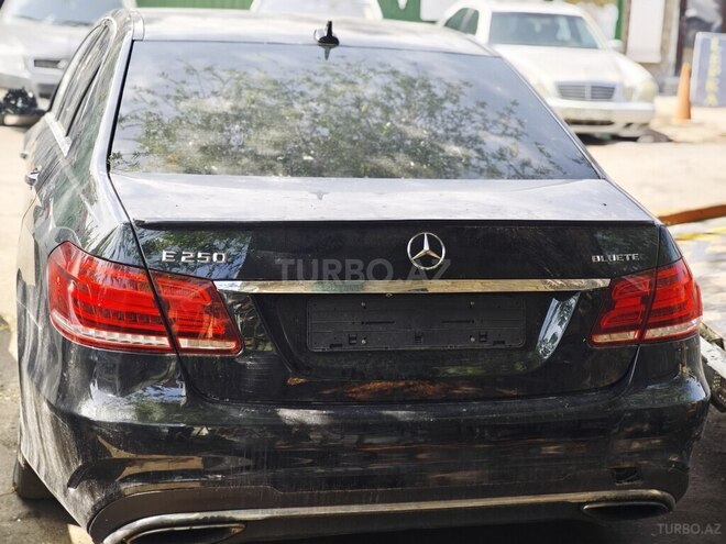 Mercedes E 220 d 2015, 148,000 km - 2.2 л - Bakı