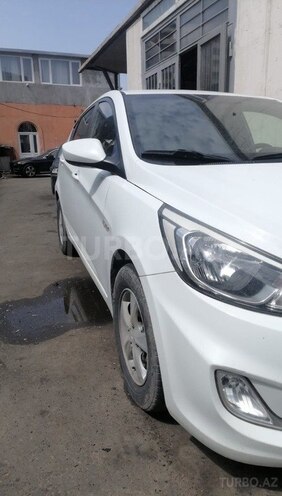 Hyundai Accent 2015, 230,000 km - 1.6 l - Bakı
