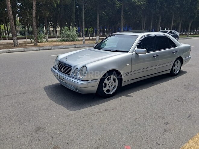 Mercedes E 240 1998, 282,000 km - 2.4 l - Sumqayıt