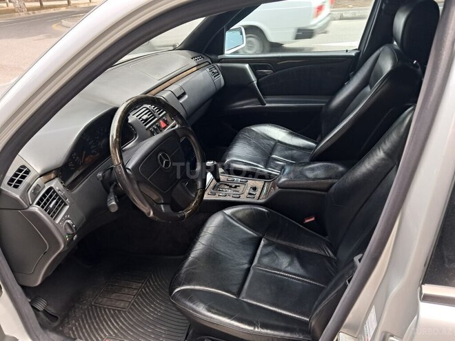 Mercedes E 240 1998, 282,000 km - 2.4 l - Sumqayıt