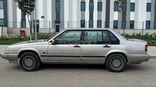 Volvo 940 1995, 272,000 km - 2.3 л - Xudat