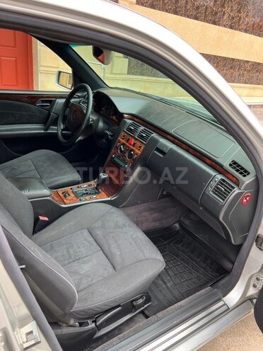 Mercedes E 240 1997, 70,000 km - 2.4 l - Şəmkir