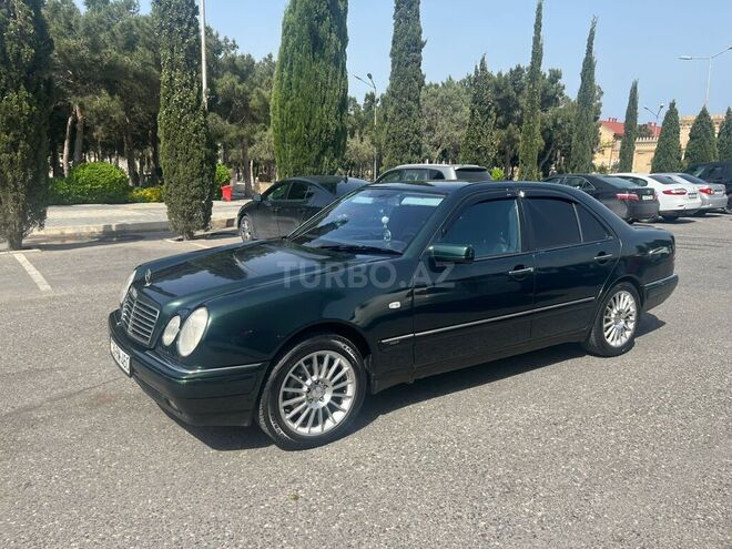 Mercedes E 240 1997, 300,000 km - 2.4 l - Bakı