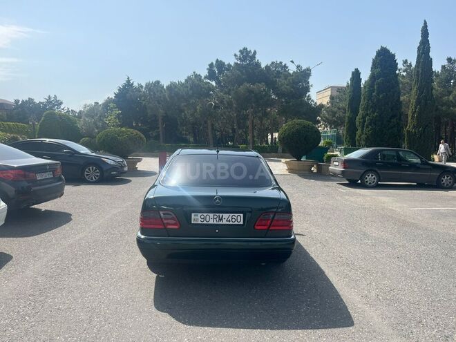 Mercedes E 240 1997, 300,000 km - 2.4 l - Bakı