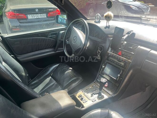 Mercedes E 240 1997, 300,000 km - 2.4 l - Bakı