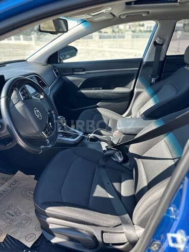 Hyundai Elantra 2018, 99,000 km - 2.0 l - Bakı