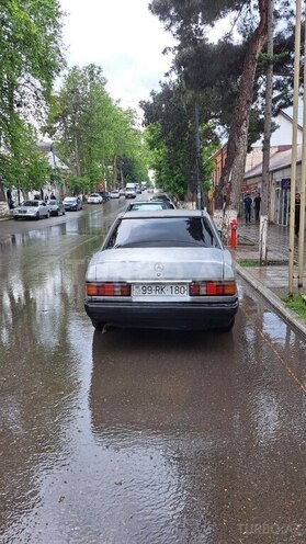 Mercedes 190 1992, 125,300 km - 2.2 l - Qazax