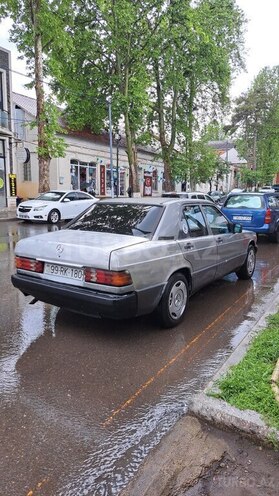 Mercedes 190 1992, 125,300 km - 2.2 l - Qazax
