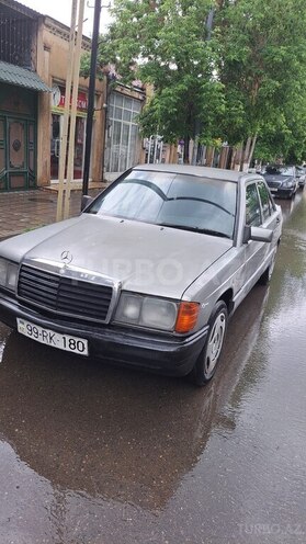 Mercedes 190 1992, 125,300 km - 2.2 l - Qazax
